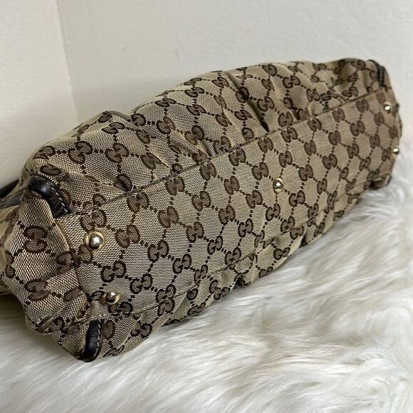 💯Authentic Gucci Handbag 🍀 - Picture 6 of 17